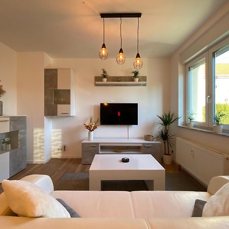 Hochwertige Ferienwohnung Mit 7Qm Balkon, Netflix, Kaffeeautomat, Rainshower Bad Zwickau Buitenkant foto
